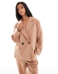 [Vero Moda Petite] Vero Moda Petite tailored herringbone blazer in mocha (part of a set)-Brown 32 Mocha mousse