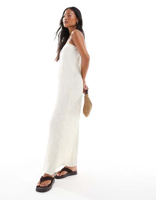 Vero Moda Petite textured plisse cami maxi dress in birch cream, 4 of 4