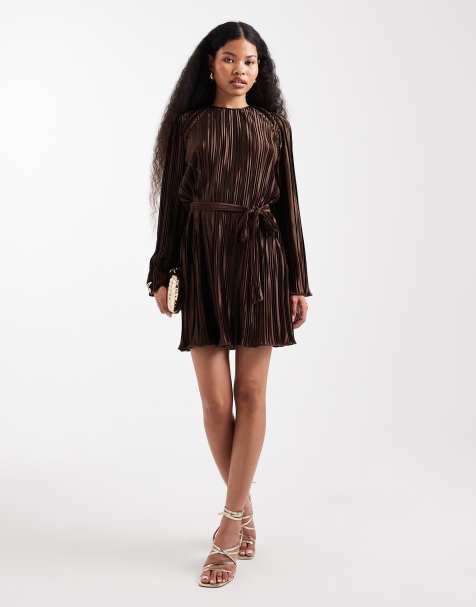 Vero Moda Petite tie waist plisse mini dress in chocolate - view 1