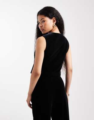 Vero Moda Petite Velvet Vest In Black