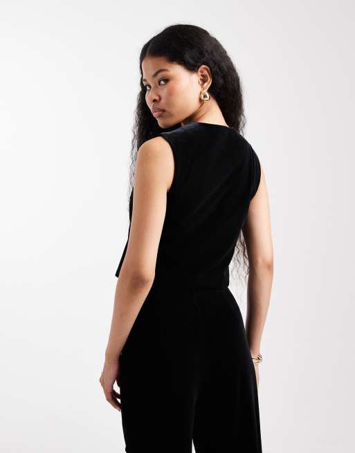 Vero Moda Petite velvet waistcoat co-ord in black, 2 of 4