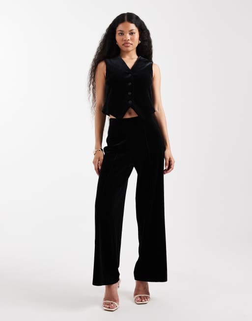 Vero Moda Petite velvet waistcoat co-ord in black, 3 of 4