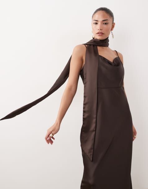 Vero Moda Petite - Vestido midi marrón chocolate de tirantes con cuello desbocado y detalle de fular de satén - view 1