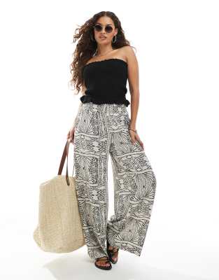 Vero Moda Petite - Weich fallende Hose in Schwarz-Weiß mit hohem Bund und weitem Bein-Neutral