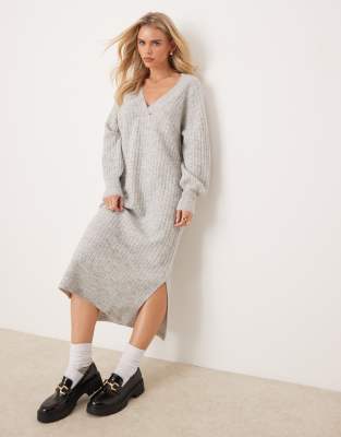 Vero Moda Petite - Weiches, geripptes Oversize-Pulloverkleid in Hellgrau meliert