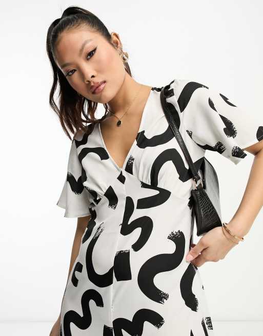 売れ筋商品|||ルビーロード カットソー トップス レディース Petite Monotone Palms Puff Print Side Tie Top Black/White Petite Women's Monotone Palms Puff Print Side Tie Top | Ruby Rd.
