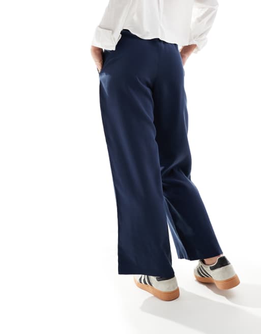 Vero Moda Petite wide leg pull on trousers with elasticated waist in navy, 5 of 5