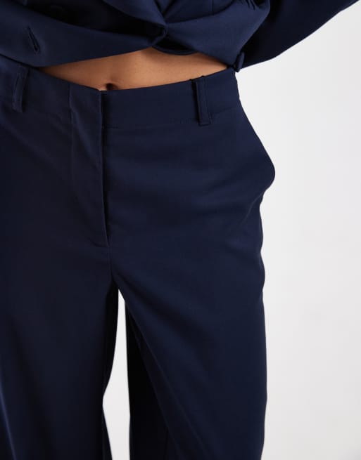 Vero Moda Petite wide leg tailored pants in navy (part of a set), 4 of 5