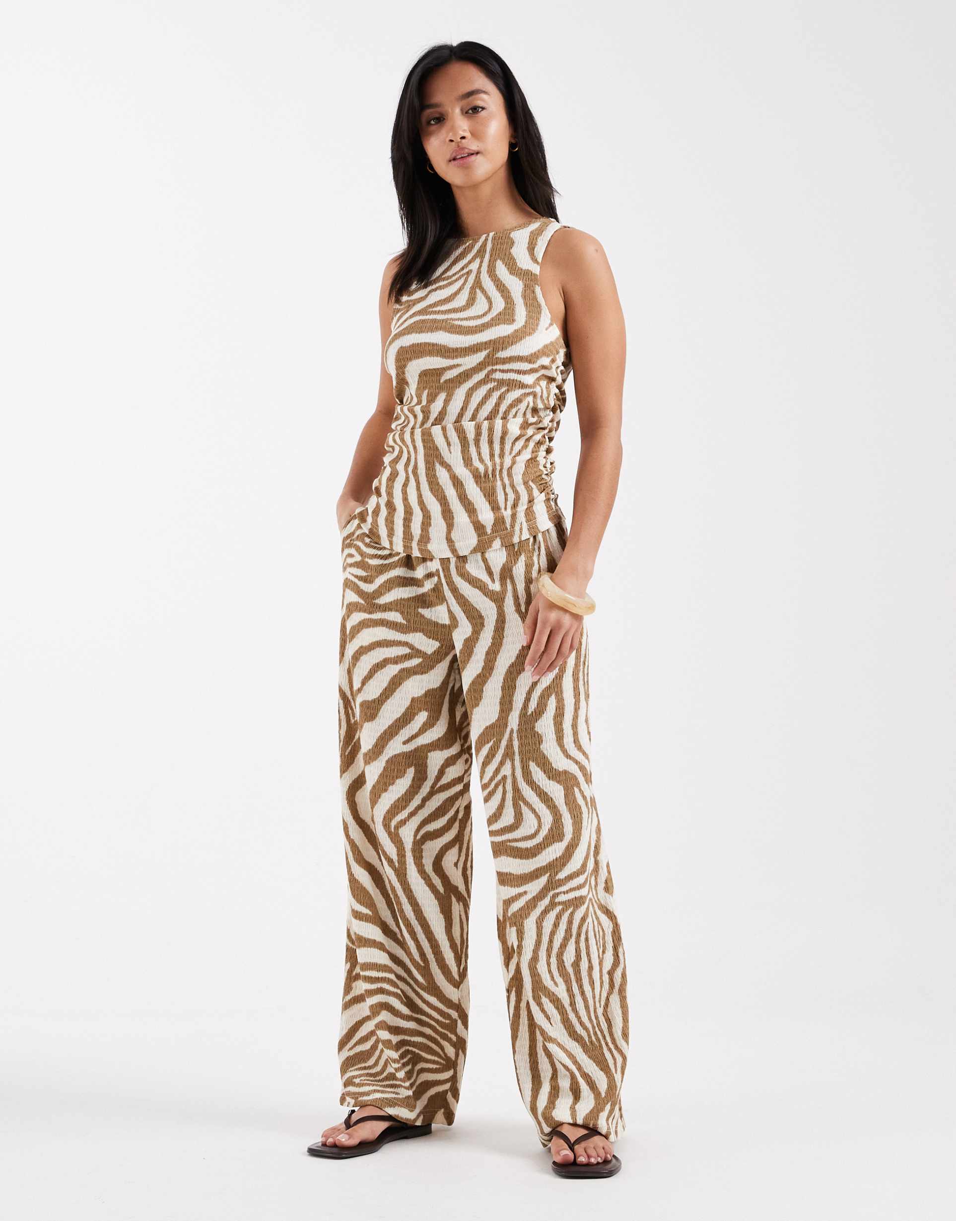vero moda petite wide leg textured jersey pants in birch abstract print - part of a set