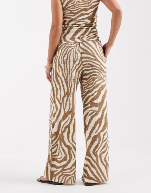 Vero Moda Petite wide leg textured jersey trouser co-ord in birch abstract print, 3 of 5