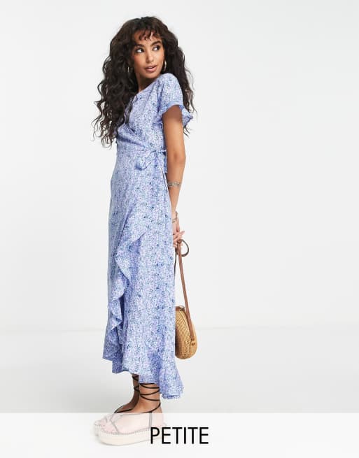 Vero Moda Petite wrap front maxi tea dress in blue floral | ASOS