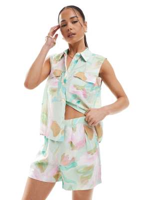 Vero Moda pleat front shorts co-ord in pastel print-Multi