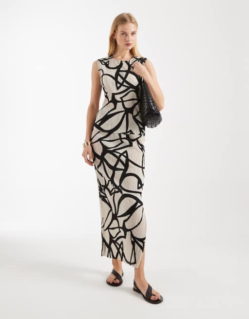 Vero Moda plissé sleeveless top and maxi skirt set in monochrome abstract print, 2 of 3
