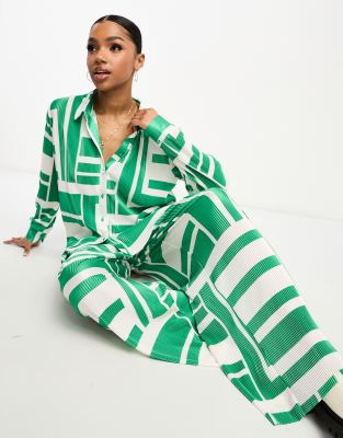 Vero plisse shirt and wide leg pants in green and white print | ASOS