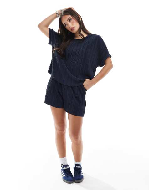 Vero Moda - Plissé set met T-shirt en shorts in marineblauw - view 1