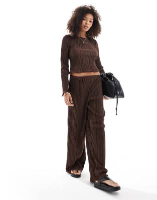 plisse wide leg pants in chocolate brown - part of a set