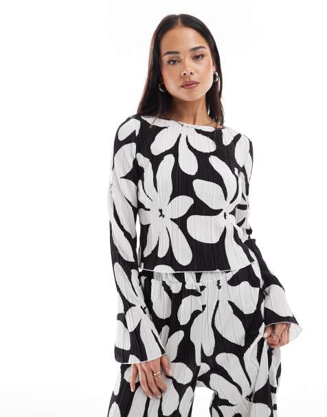 Vero Moda - Plisseret top med bådudskæring og lange ærmer i monokromt blomstermønster - Del af sæt - view 1