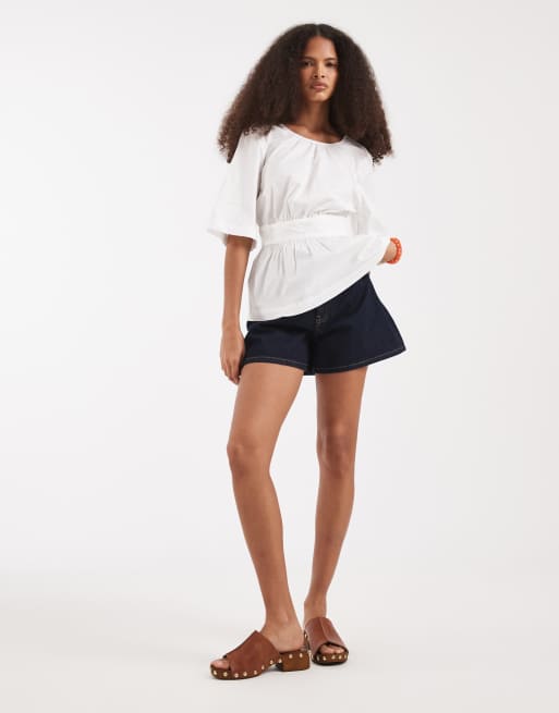 Vero Moda poplin low bow back top in white, 3 of 4