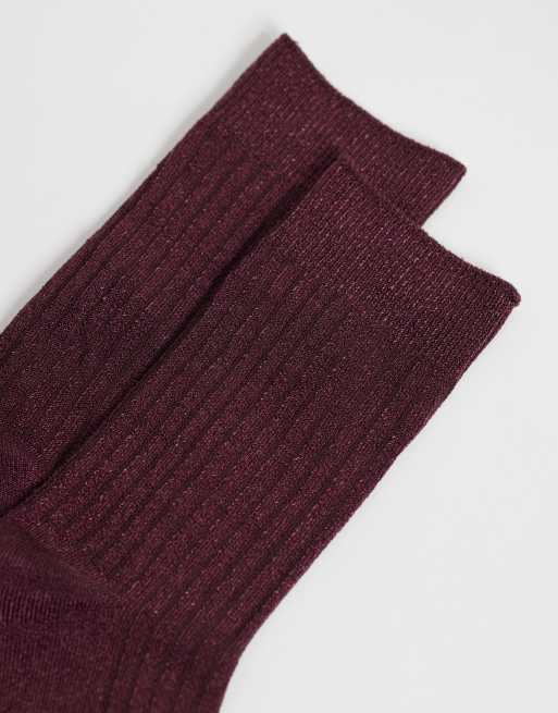 Vero Moda prążkowane skarpetki w kolorze bordowym, 2 z 3