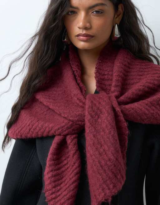 Vero Moda prążkowany trójkątny szalik w kolorze bordowym, 3 z 5