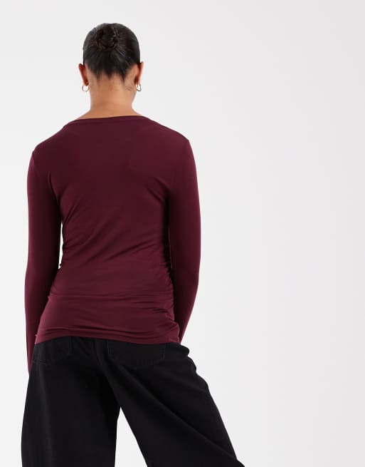 Vero Moda - Premamá camiseta de manga larga de punto con fruncido en burdeos, 4 de 4