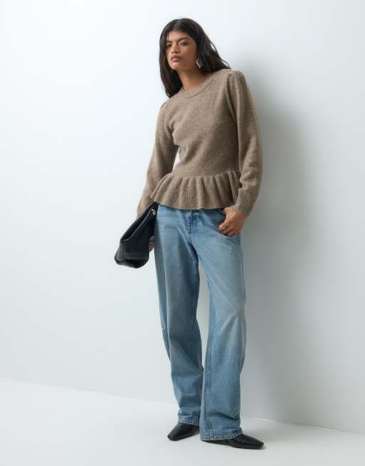 Vero Moda Premium Pullover mit Schößchen in Beige, 2 von 5