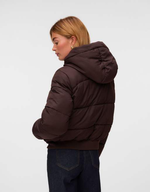 Vero Moda pufferjacka i chokladbrun, 2 av 5