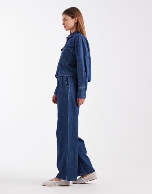 Vero Moda – Rae – Mellanblå jeans med vida ben och veck framtill, del av set, 2 av 5