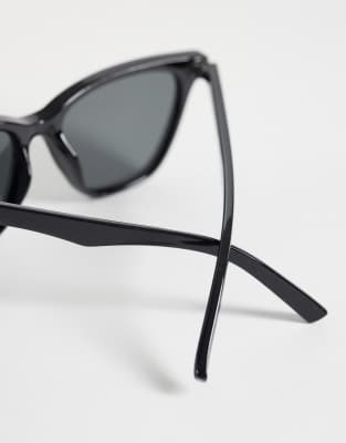 Vero Moda Rectangular Cat Eye Sunglasses In Black