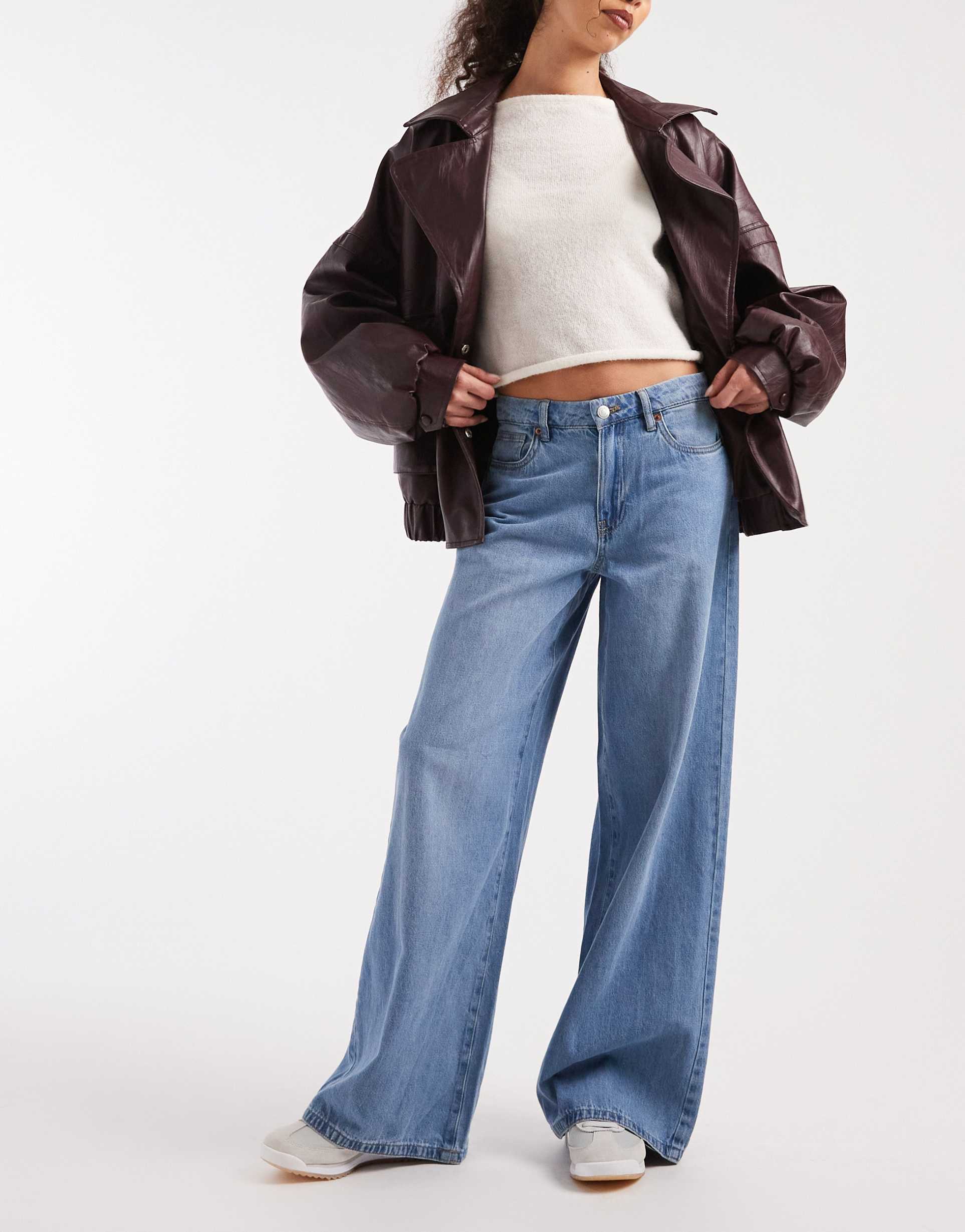 vero moda remy mid rise wide leg jeans in light blue denim