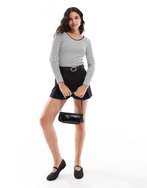 Vero Moda reversible long sleeve t-shirt in white and black stripe, 2 of 4