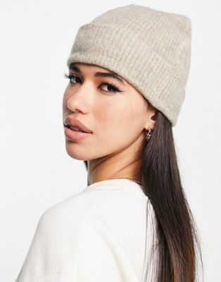 Vero Moda ribbed knitted beanie hat in beige
