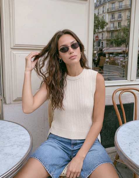Vero Moda ribbstickad väst med snörning i cream - view 1