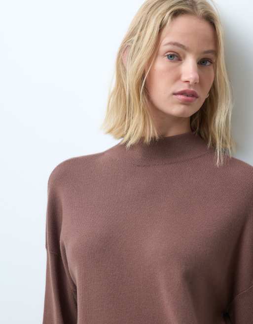 Vero Moda robe courte en maille à col cheminée marron chaud, 3 de 4