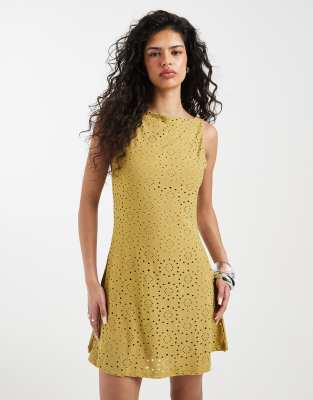 Robe courte sans manches en jersey avec broderies fleuries - Vert saule S