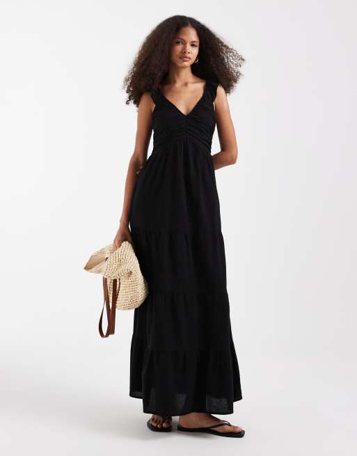 Vero Moda - Robe longue et froncée en coton avec volants étagés et décolleté plongeant - Noir