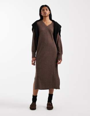 Robe mi-longue en maille côtelée douce avec col V - Chocolat chiné-Brown XL