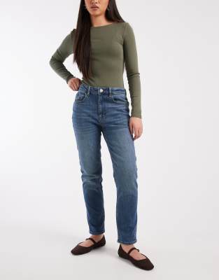 Vero Moda - Rosie - Elastische Cropped-Jeans in dunkelblauer Waschung mit schmalem Schnitt
