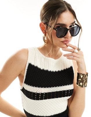 Vero Moda round frame sunglasses in black | ASOS