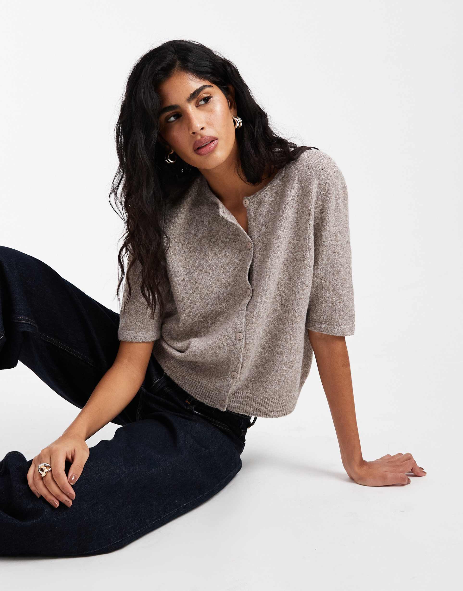 vero moda round neck knit short sleeve cardigan in moonrock