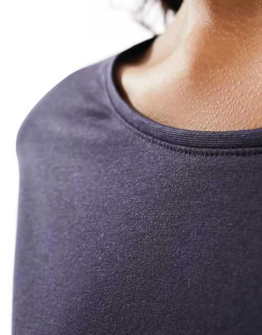 Vero Moda round neck t-shirt in navy, 4 of 4