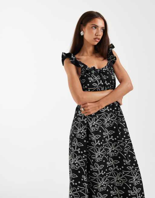 black and white floral dresses Petite Abstract Maxi Dress or casual outings Pashmini Black/white Floral Smock Waist