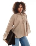 [Vero Moda] Vero Moda ruffle tiered sleeve boho top in mink-Neutral S Silver Mink