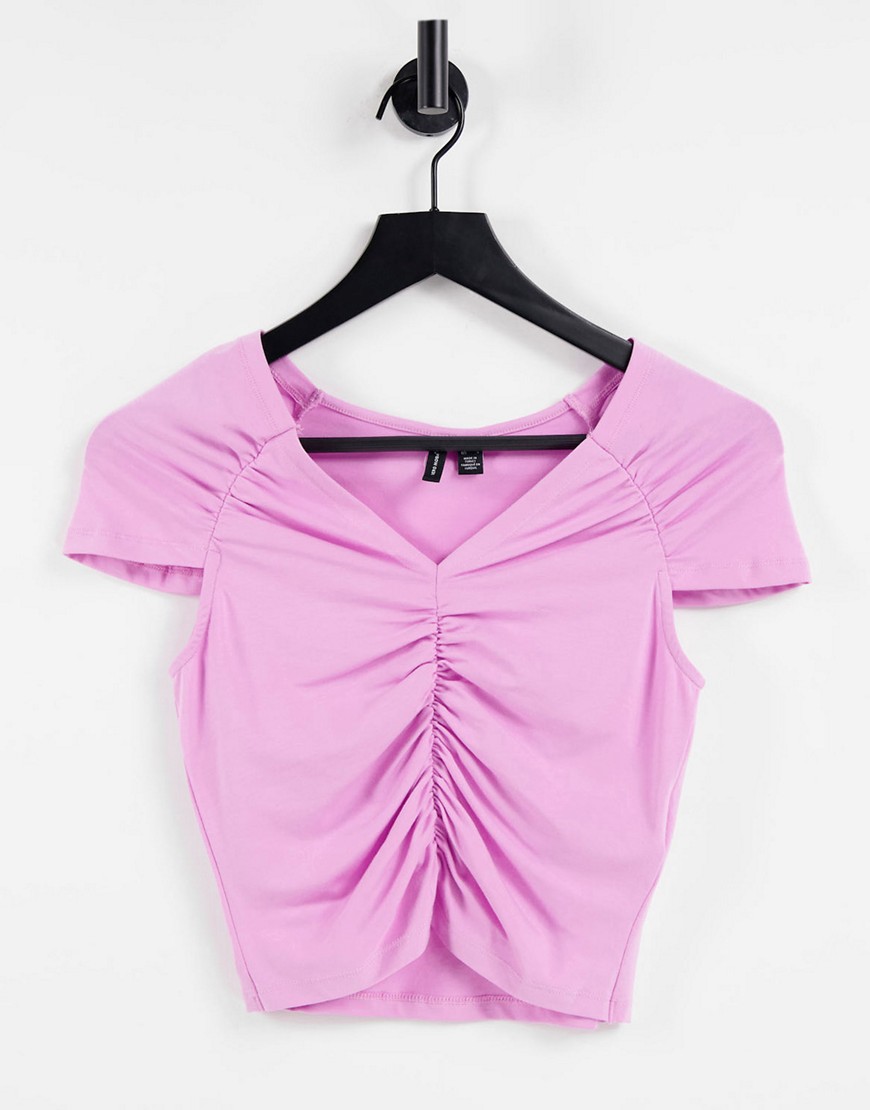 Vero Moda - Rynket T-shirt med V-hals i pink, økologisk bomuldsblanding-Lilla