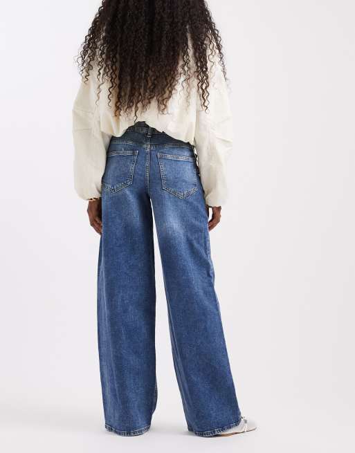 Vero Moda Sandie mid rise wide leg stretch jeans in medium blue denim, 2 of 5
