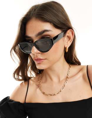 Vero Moda - Sanft geformte Cat-Eye-Sonnenbrille in Schwarz mit klobigem Gestell