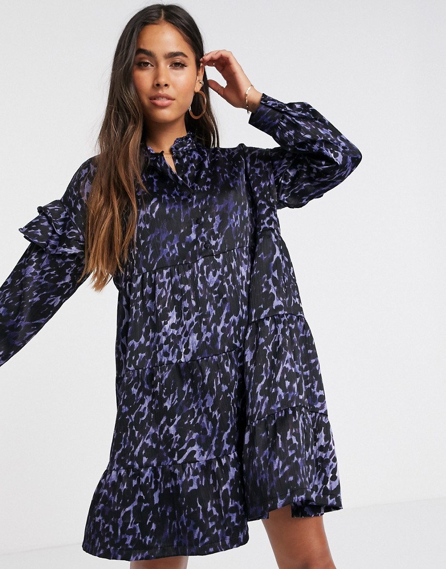 Vero Moda - Satijnen aangerimpelde jurk in paars met dierenprint-Blauw