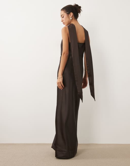 Vero Moda - Satijnen midi cami-jurk met gedrapeerde halslijn en sjaaldetail in chocoladebruin, 4 van 4