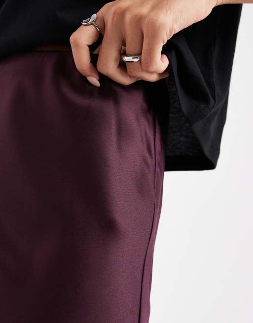 Vero Moda satin bias midi skirt in burgundy, 4 of 5