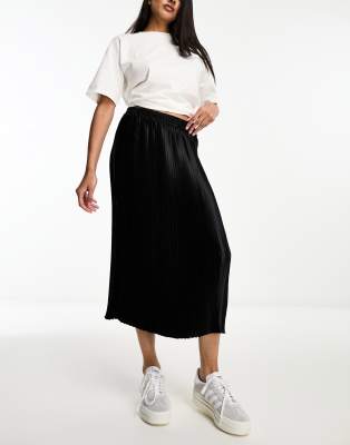 Vero Moda Satin Midi Skirt In Black